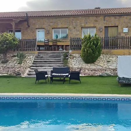Castros Chalet Bedar